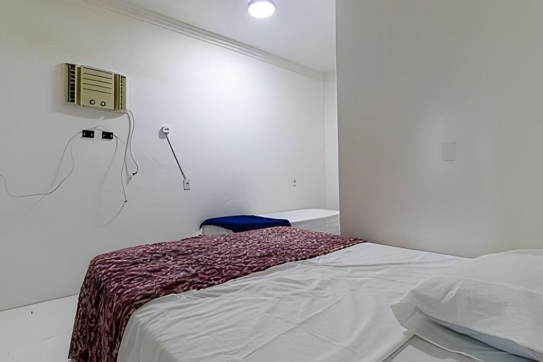 Encantadora Casa: Piscina, Jacuzzi e 4 Quartos.