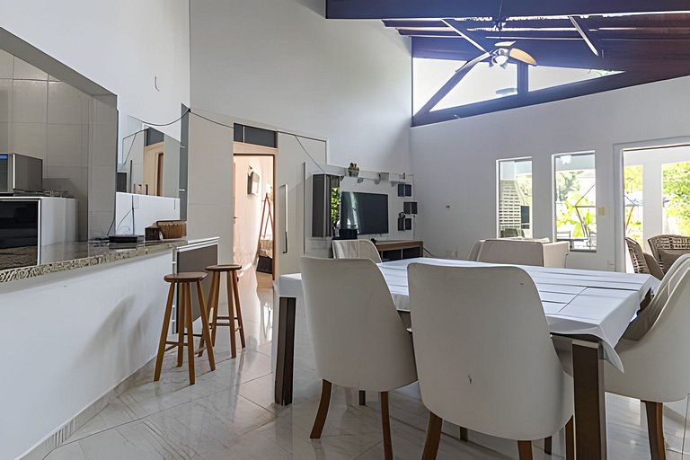Casa com Piscina climatizada , Jacuzzi 4 Quartos.