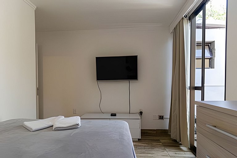 Casa Capri: 3 Suítes e Lazer ao Lado da Praia