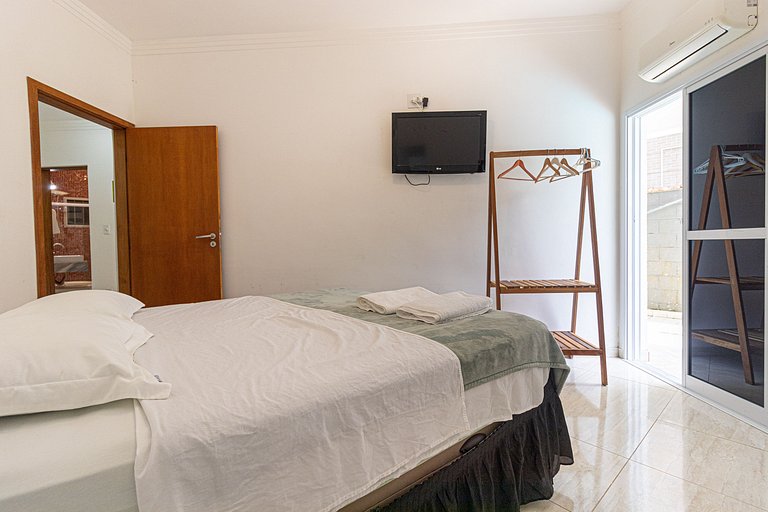 Casa Auguri | Piscina aquecida, jacuzzi e a 150 metros da pr