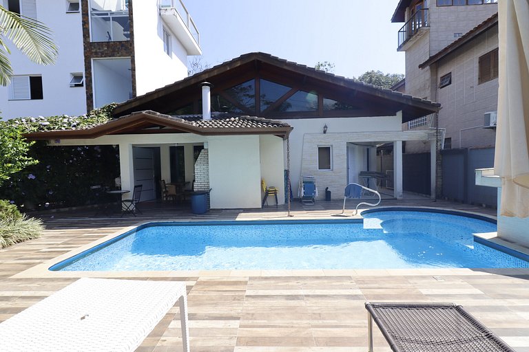 Casa Auguri | Piscina aquecida, jacuzzi e a 150 metros da pr